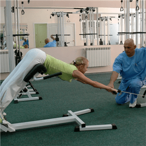 Prestaties van speciale gymnastiek voor de behandeling van osteochondrose